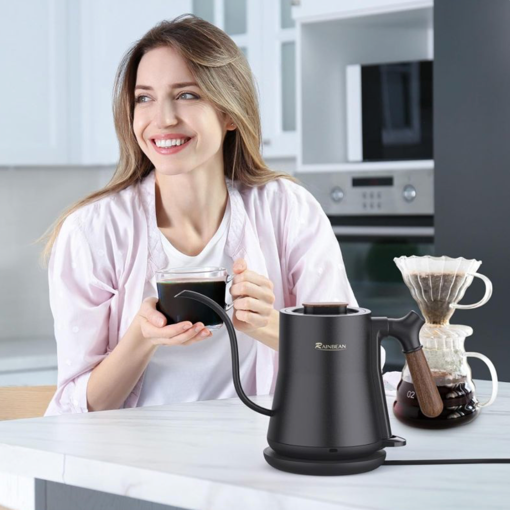 Kettle: Fast, Stylish, and Efficient!